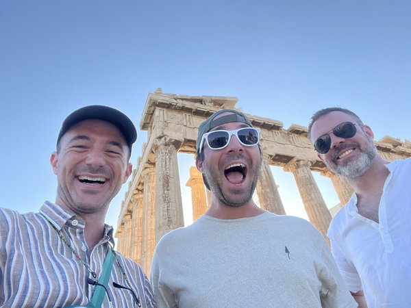 Artémis, le temple perdu. île d'Eubée, Grêce. Fin de tournage, visite de l'Acropole d'Athènes. Noxediem, production audiovisuelle, Sébastien Reichenbach