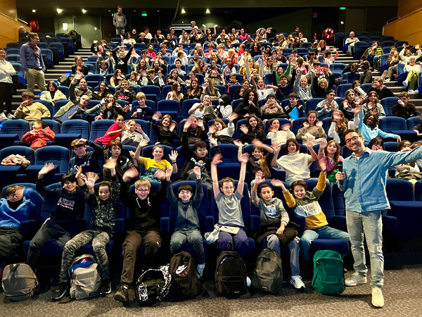 Projection de "Artémis, le Temple perdu" aux Rencontres d'Archéologie de la Narbonnaise, octobre 2024. Le film a remporté le Prix des collégiens et la Mention spéciale du Jury. Noxediem, creative & production studio, Sébastien Reichenbach