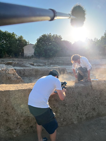 Sébastien Reichenbach, tournage documentaire TV en Grèce. Artémis, le temple perdu. Noxediem, creative & production studio, Lausanne.