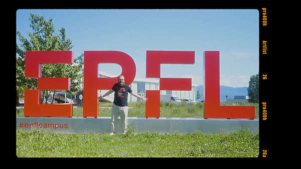 tournage vidéo humoristique pour l'EPFL avec Yann Marguet, pendant la pandémie de Covid-19. Film promotionnel EPFL. Noxediem, creative & production studio, Sébastien Reichenbach.